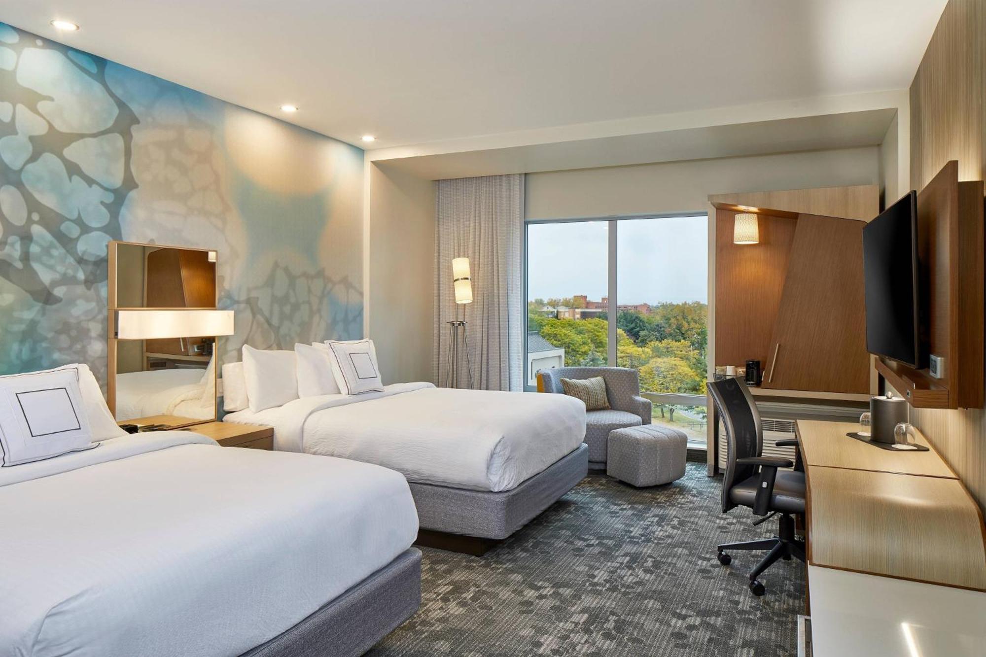 Courtyard By Marriott Airport Hotel 3*